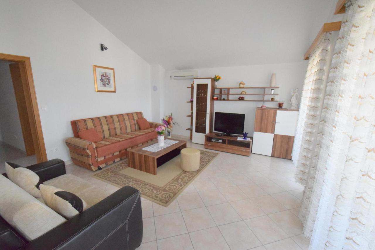 Apartments Gabrijel Malinska Dış mekan fotoğraf