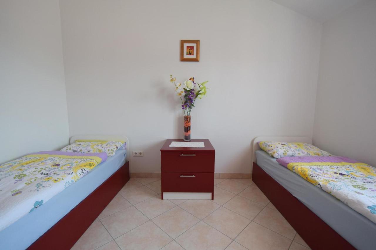Apartments Gabrijel Malinska Dış mekan fotoğraf